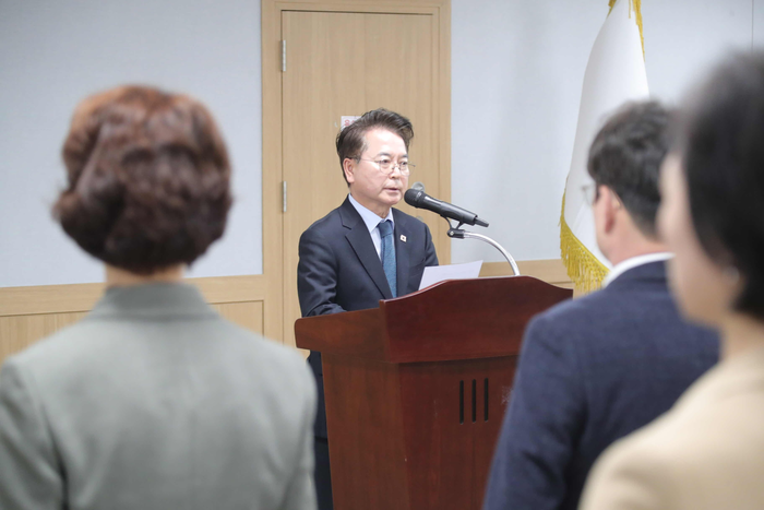 육동한 춘천시장, 5급 이상 승진·전보자 임용장 수여
