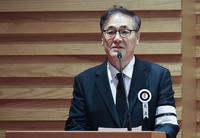 [포토]故 안성기 영결식, 추도사 하는 배장호 감