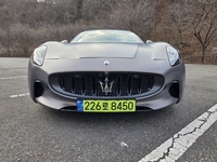 “2.7초의 초신성 폭발”…마세라티 그란투리스모 폴고레, 에스파의 ‘슈퍼노바’ [원성윤의 가요타요]