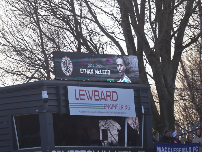 지난해 12월 원정 경기 이후 복귀 길에 교통사고로 세상을 떠난 매클스필드의 공격수 이선 매클라우드. 사진 | 매클스필드 SNS