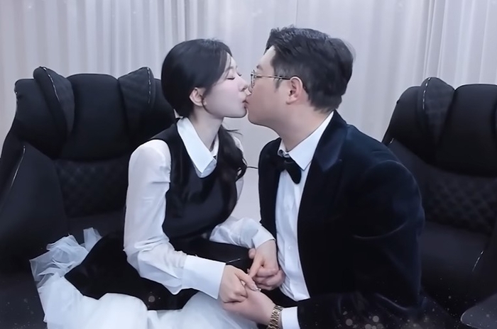 감스트, 2년만에 또 공개 열애…♥기래민과 뽀뽀 인증 [SS리뷰](종합)