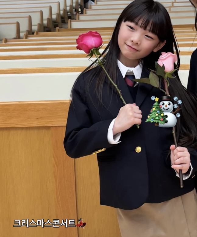 ‘잼잼이’가 이렇게 컸어?…소율 딸 희율, 인형 같은 귀여움 [★SNS]