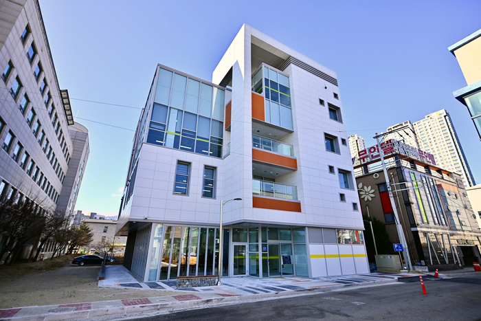 장애인종합복지센터 외부 전경. 사진|속초시청