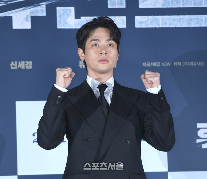 박정민이 12일 서울 성동구 롯데시네마 건대입구에서 열린 영화 ‘휴민트’ 제작보고회에서 포즈를 취하고 있다. 최승섭기자 thunder@sportsseoul.com