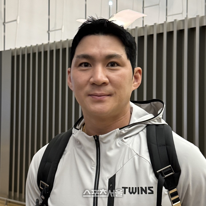 “내가 좌익수? 야구 관종(?)이 되겠다” LG 베테랑 오지환, 남다른 마음가짐 전한 이유는? [SS인천공항in]