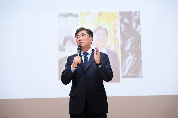 “정치적 중립 지켜야”… 성기선 후보, 유은혜 측에 선거법 위반 의혹 공식 제기