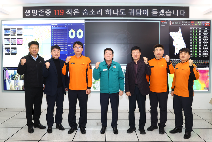 [강원도의회]김용복 부의장, 강원소방본부 위문품 전달 및 격려