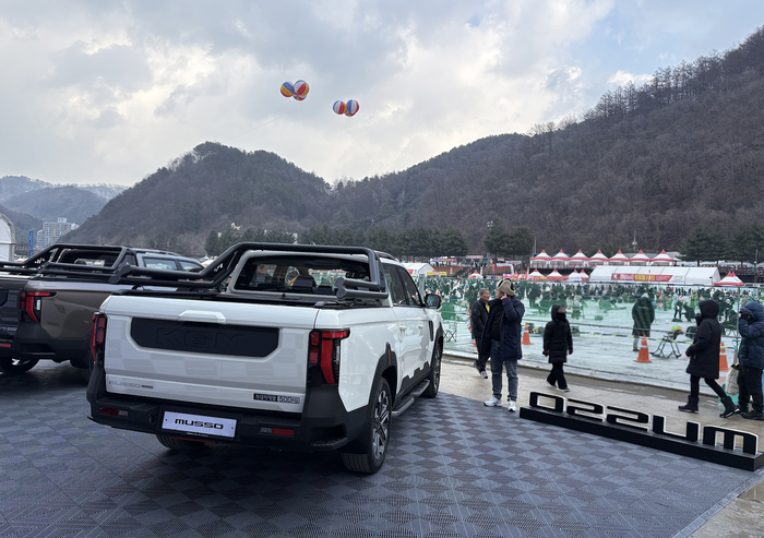 KGM 전시 공간에 마련된 ‘무쏘’. 사진ㅣKGM