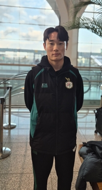 황선홍 감독의 ‘러브콜’에 대전으로 온 ‘스피드 레이서’ 공격수 엄원상 “우승하기 위해 왔다”[SS인터뷰]