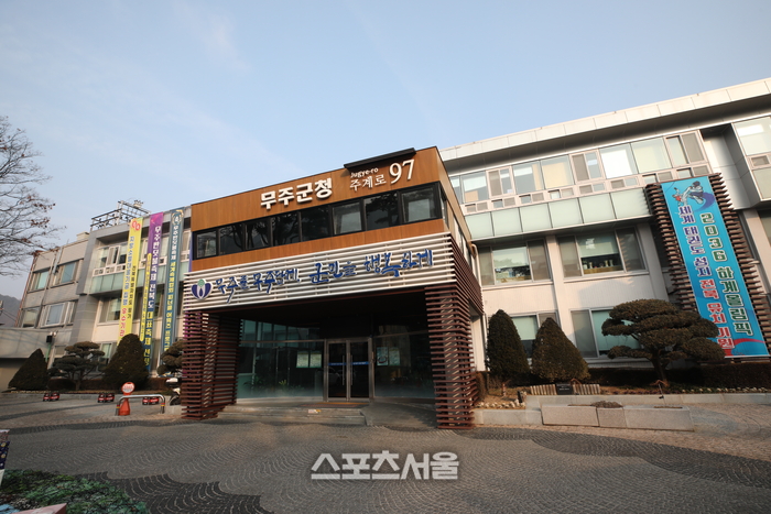 무주군, ‘반딧불이 친환경 쌀 산업 육성’...쌀 경쟁력 제고 사업’ 등 추진