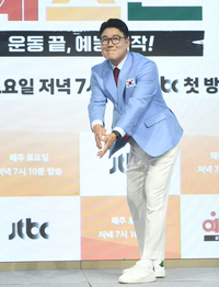 [포토] 이형택 ‘서브 들어갑니다’