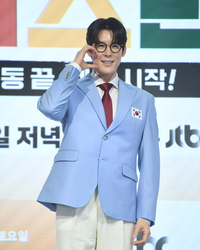 [포토] 박태환 ‘사랑스런 볼하트’