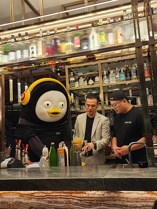 펭수 홍콩에서 홀로서기. 사진 | 홍콩관광청