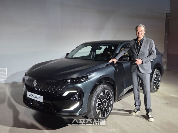 “도로 위 우주선, 실내는 전용기”…르노 ‘필랑트’가 던진 ‘다름’의 미학 [SS인터뷰]