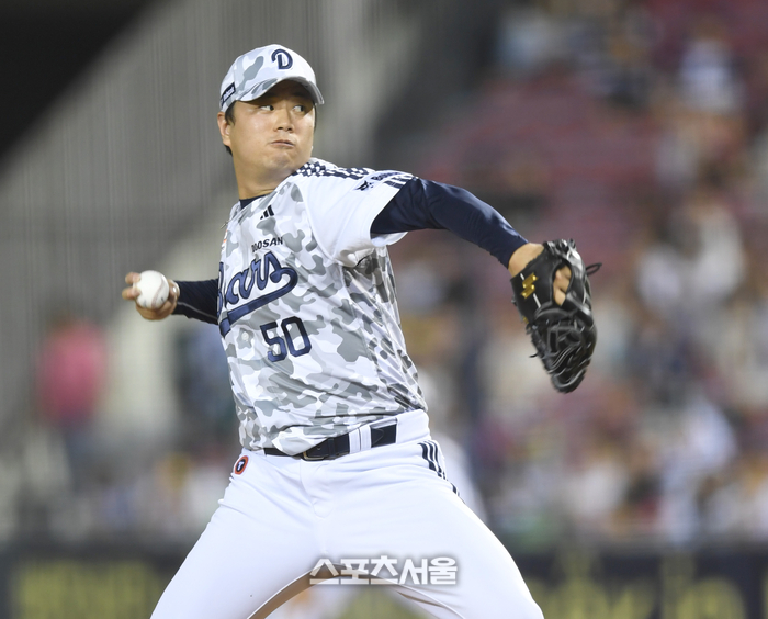 이영하도 선발 경쟁…2026년 두산 선발진에 부는 ‘변화의 바람’ [SS시선집중]