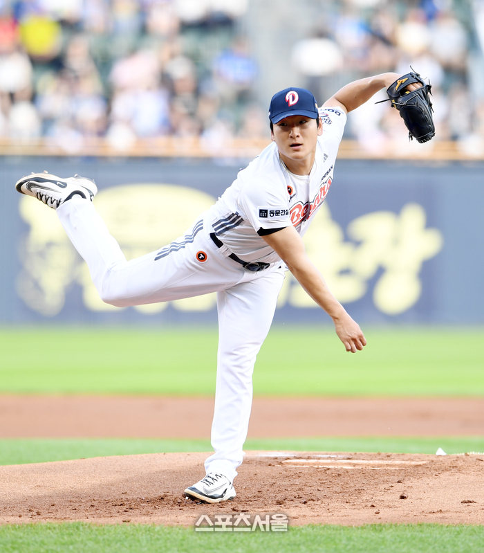 두산 곽빈이 3일 잠실구장에서 열린 2025 KBO리그 삼성과 경기에 선발 등판해 힘차게 공을 던지고 있다. 잠실 | 박진업 기자 upandup@sportsseoul.com