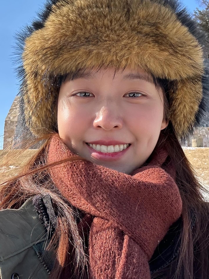 설현, 군밤 모자도 완벽 소화... 민낯에도 굴욕 없는 ‘청순 비주얼’