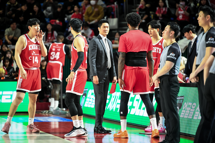서울 SK 전희철 감독. 사진 | KBL