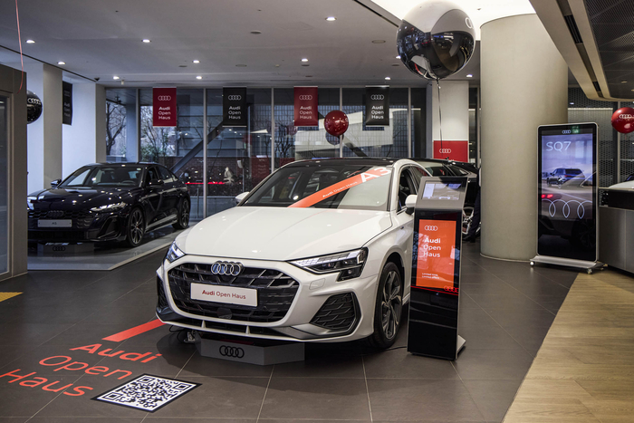 아우디 코리아(사장 스티브 클로티)는 15일 서울 강남구 아우디 도산대로 전시장에서 ‘2026 신년 미디어 라운드테이블’을 개최하고 지난해 성과와 새해 경영 전략을 발표했다. 사진 | 아우디 코리아