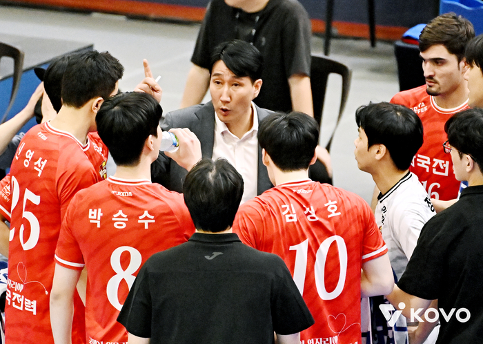 2경기 연속 풀세트 ‘역전패’ 한국전력 권영민 감독 “끝낼 기회에서 끝내지 못했다“[현장인터뷰]