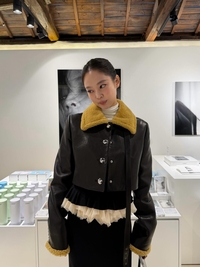 ‘30살 선물’ 제니, 25살의 자신을 마주하다… 사진전 ‘J2NNI5’ 개막