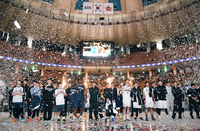 [포토]잠실실내체육관의 마지막 올스타전, 기념 영상 보는 선수들