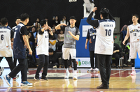 [포토]조상현 감독에게 테크니컬 파울 선언하는 ‘심판’ 이관희