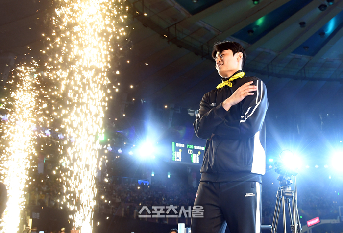 [포토]춤 솜씨 뽐내는 유기상