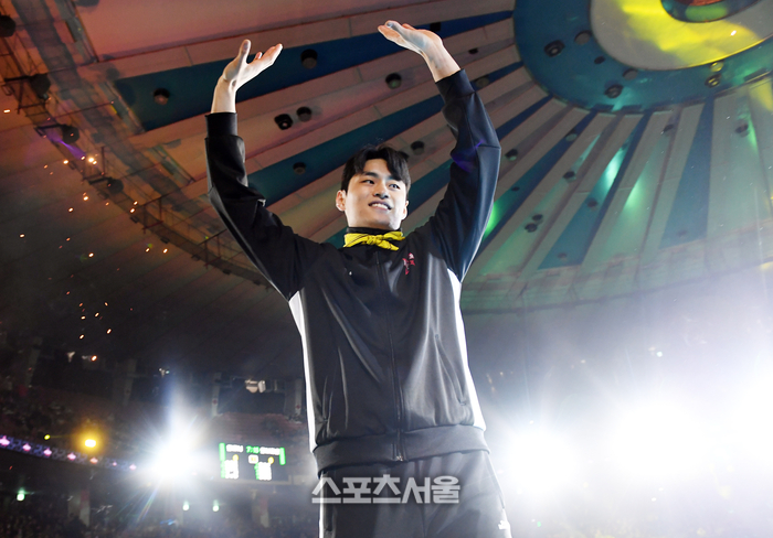 [포토]‘미스터 올스타’ 유기상의 입장