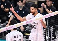 알리·아라우조 압도한 ‘26득점·공격 성공률 70.97%’레오…현대캐피탈, 우리카드 꺾고 선두 대한항공과 다시 1점 차[현장리뷰]