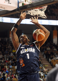 [포토]올스타전 MVP로 선정된 나이트