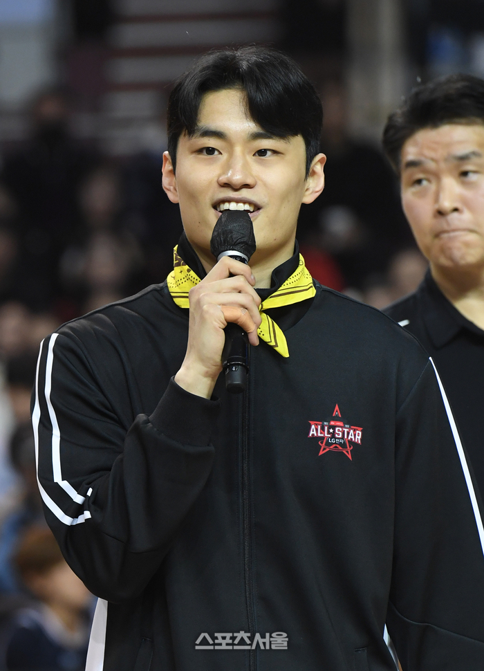 [포토]팬투표 1위 감사의 인사를 전하는 유기상