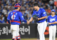 “삼성 우승? 이 투수가 잘해야”…강민호가 꼽은 대권 ‘키 플레이어’는 누구? [SS시선집중]