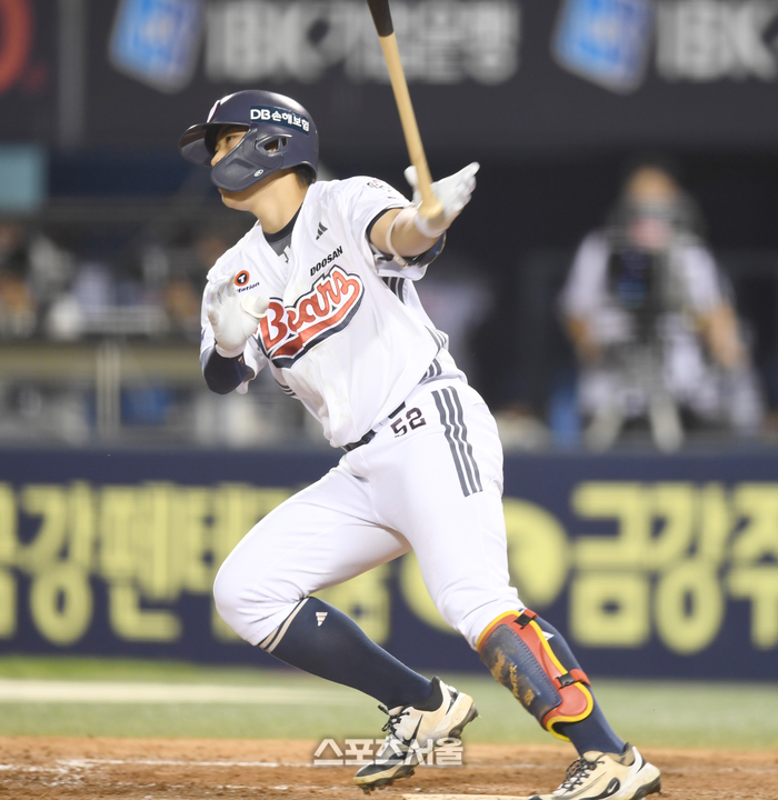 두산 박준순이 26일 서울 잠실구장에서 열린 2025 KBO리그 삼성과 경기 5회말 2사 좌전안타를 치고 있다. 잠실 | 최승섭기자 thunder@sportsseoul.com