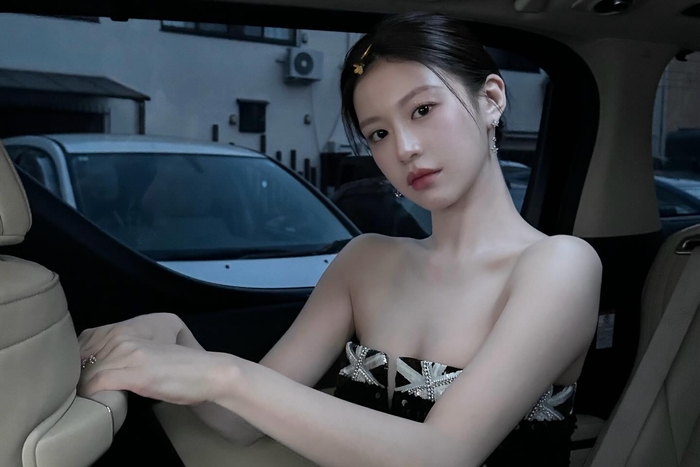 “파파고” “고마운사람”... 고윤정, 눈부신 비주얼로 전하는 김선호를 향한 고마움