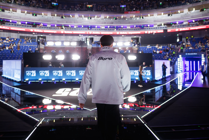 젠지 ‘듀로’ 주민규가 2025 LoL 월드 챔피언십 KT와 4강전에 앞서 경기를 준비하고 있다. 사진 | 라이엇 게임즈