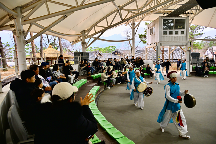 동지 민속체험 행사 모습. 사진|속초시청