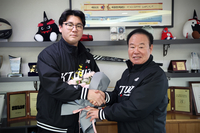 KT, FA 장성우와 2년 16억원 계약! “팀 잘 이끌어주길”