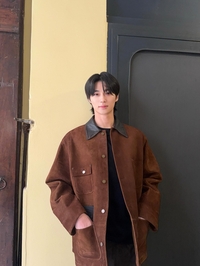 변우석, 밀라노의 여유 담긴 근황... 일상이 화보 같은 비주얼