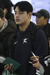 대박! 원태인·문동주 ‘에이스 듀오’가 뭉쳤다…“공 하나마다 피드백 주고받아” [SS인천공항in]