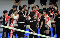 [포토]파이팅 외치는 페퍼저축은행 장소연 감독