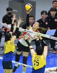 [포토]페퍼저축은행 시마무라의 이동 속공