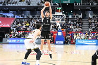 “이게 무슨 날벼락” KT 하윤기 수술대 올랐다... ‘시즌 아웃’에 KBL 6강 판도 대혼돈