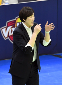 [[포토]페퍼저축은행의 장소연 감독