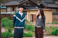 정해인X하영,‘이런 엿 같은 사랑’ 스틸컷 공개