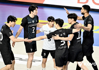 블로킹 11개+두 자릿수 득점자만 4명…현대캐피탈, 한국전력 꺾고 3연승으로 ‘선두’ 등극