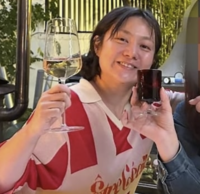 박나래와 동행한 의문의 남성...‘키 180cm에 훤칠한 인물’은 누구인가