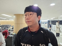 최형우·박찬호 ‘없는’ 아쉬움-홍건희 ‘재회’ 반가움…‘대투수’의 복잡한 출국 심경 [SS김포공항in]