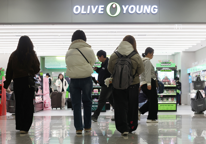 올리브영은 '세포라' 등에 업고, 대기업은 '마이웨이'...K뷰티 글로... - 뉴스 썸네일 이미지