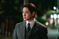 ‘언더커버 미쓰홍’ 고경표, 맞춤옷 입었다…‘찰떡’ 사장 연기